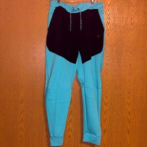 Nike tech fleece joggers